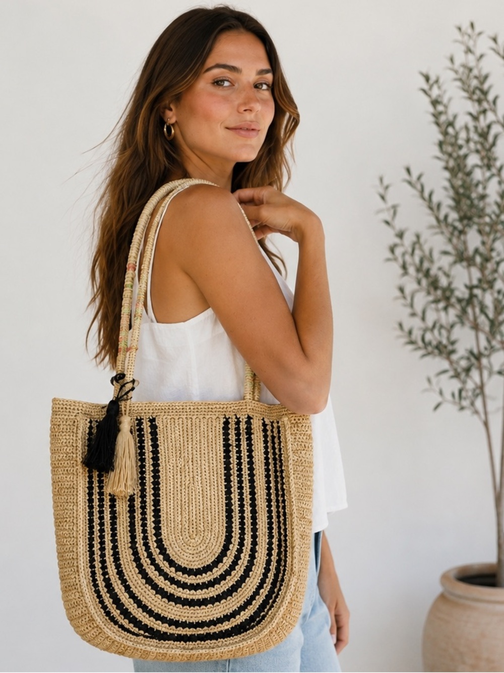 BTB Los Angeles Raffia Straw Tote Black Stripe Tassel Boho Beach Shoulder Bag